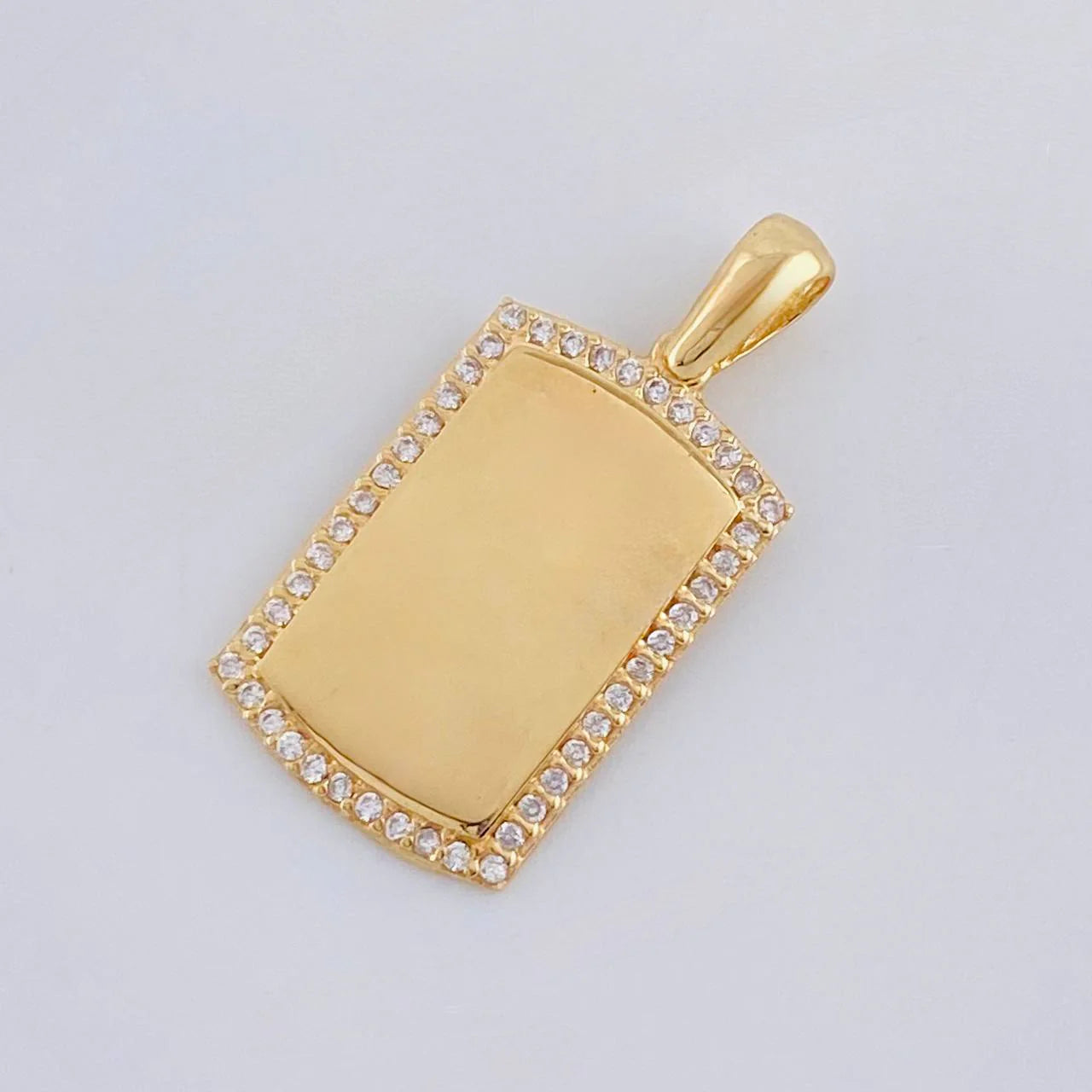 Dije Placa Bordeada 3.7g / 3.2cm Oro Amarillo 18K
