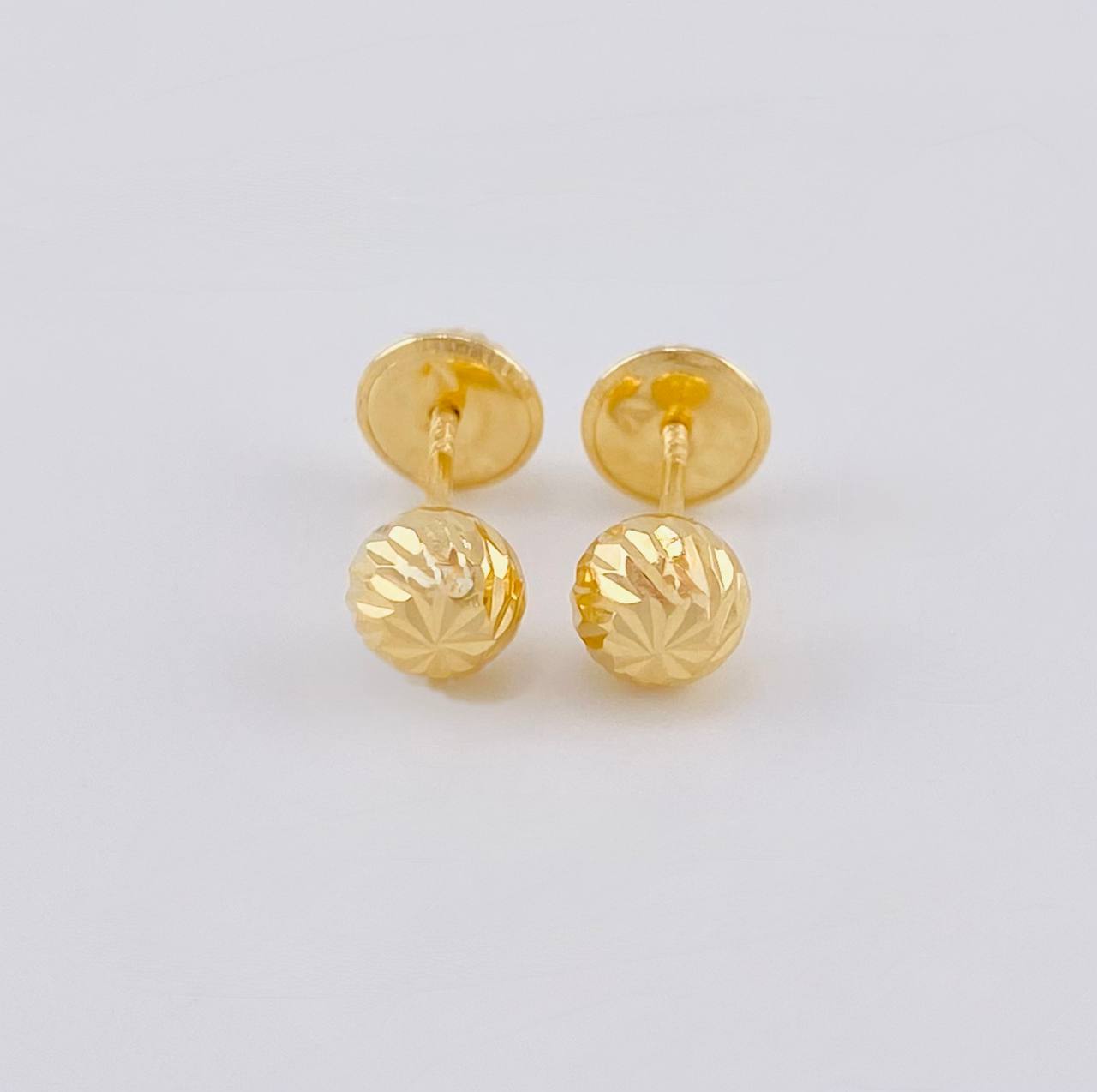 Topos Bola Diamantada 0.55 g / 5 mm Oro Amarillo 18K