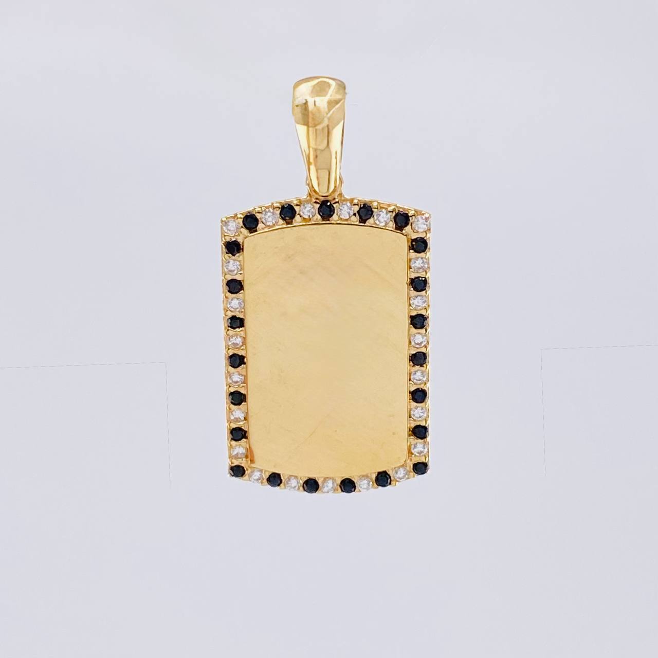 Dije Placa Rectangular Ovalada 2.6 g / 2.6 cm Oro Amarillo 18K
