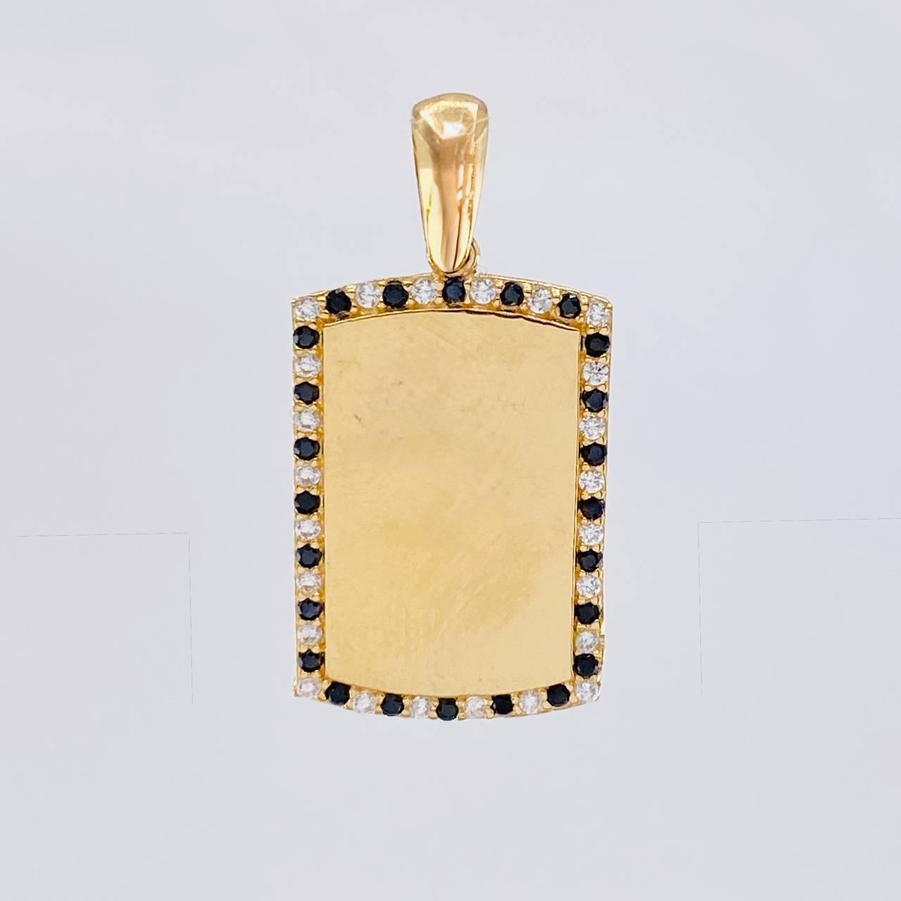 Dije Placa Rectangular Ovalada 3.8 g / 3.1 cm Oro Amarillo 18K