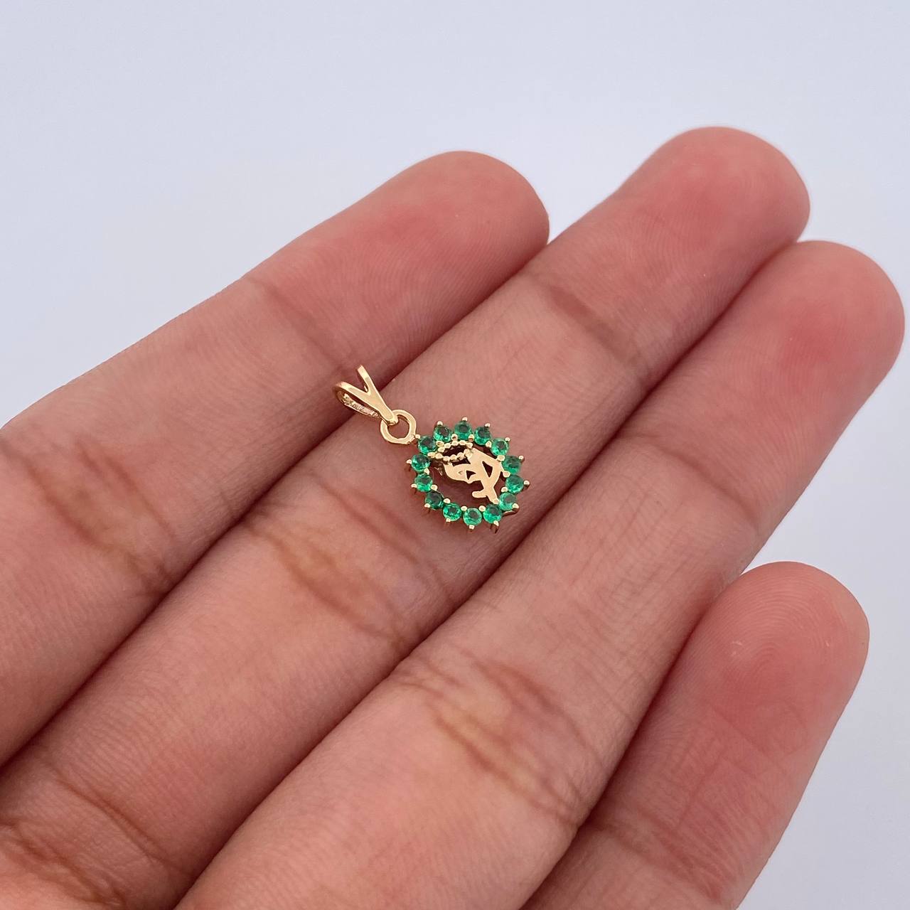Dije Virgen Maria 0.65gr / 1.5cm / Esmeralda 10 Pts Oro Amarillo 18K (Joya) &