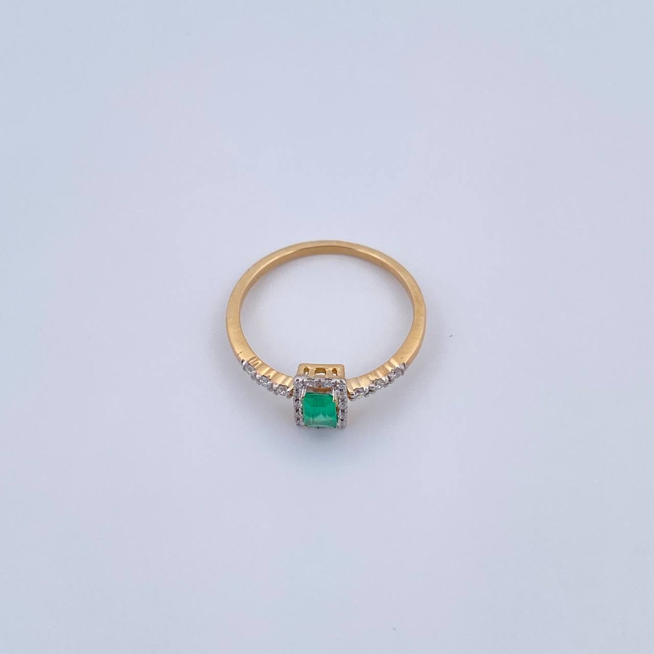 Anillo Rectangulo 1.9gr / T7 / Esmeralda 38 Pts Diamante 15 Pts Dos Oros Amarillo Blanco 18K (Joya) &