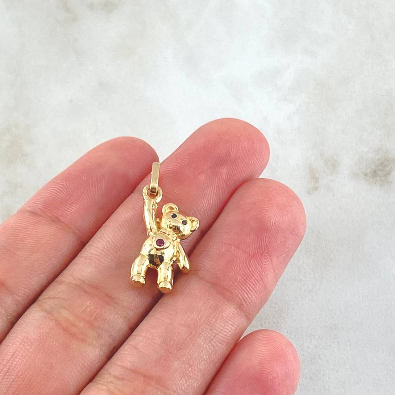 Dije Oso Manito Arriba 1.95gr / 2.4cm / Oro 18K ©