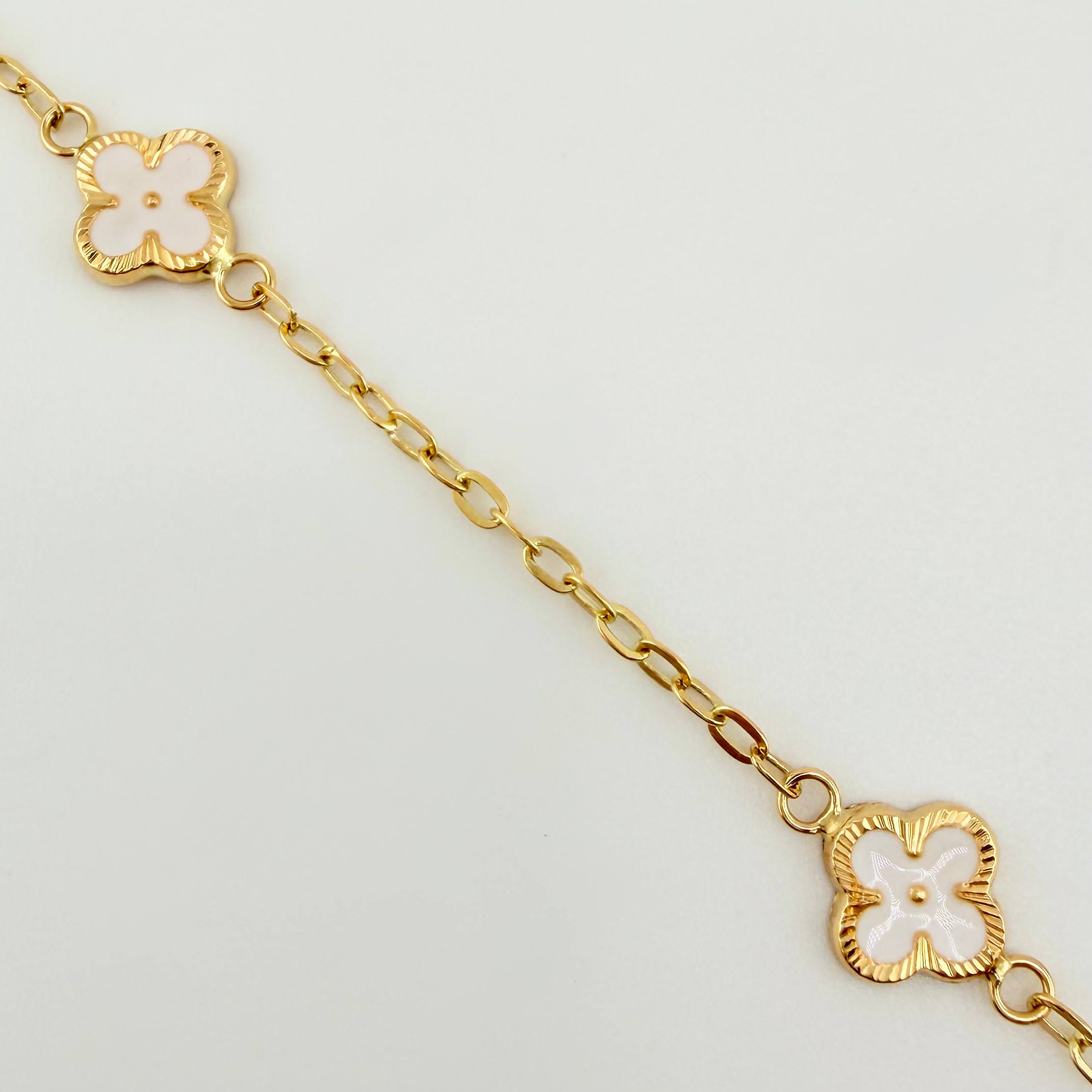 Pulso Cajón Trebol Doble Faz 2.4gr / 19cm / 8mm Oro Amarillo 18K