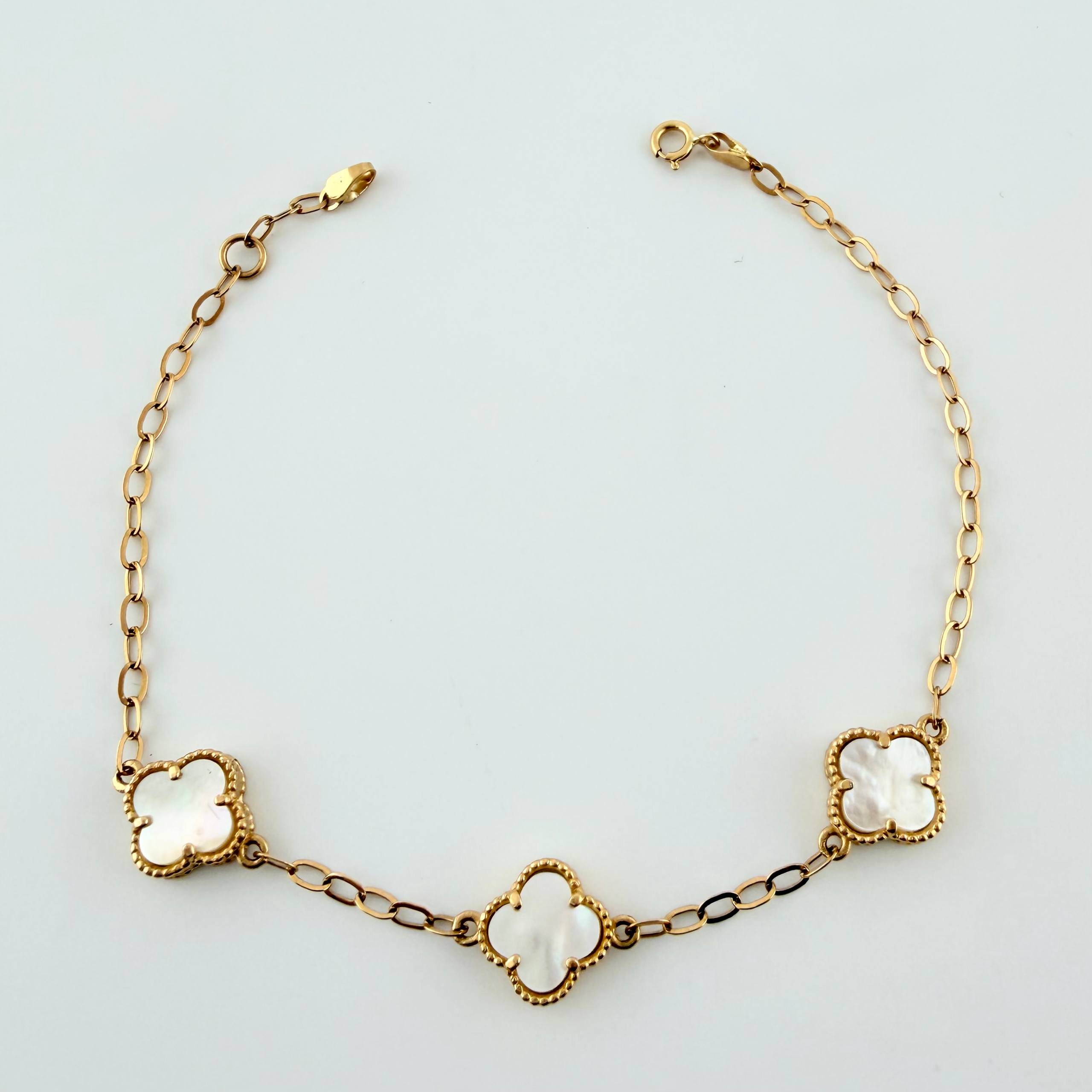 Pulso Trebol Nacar Blanco Diamantado 4.15gr / 17.5cm-19.5cm / 10mm Oro Amarillo Nac.Esp. 18K