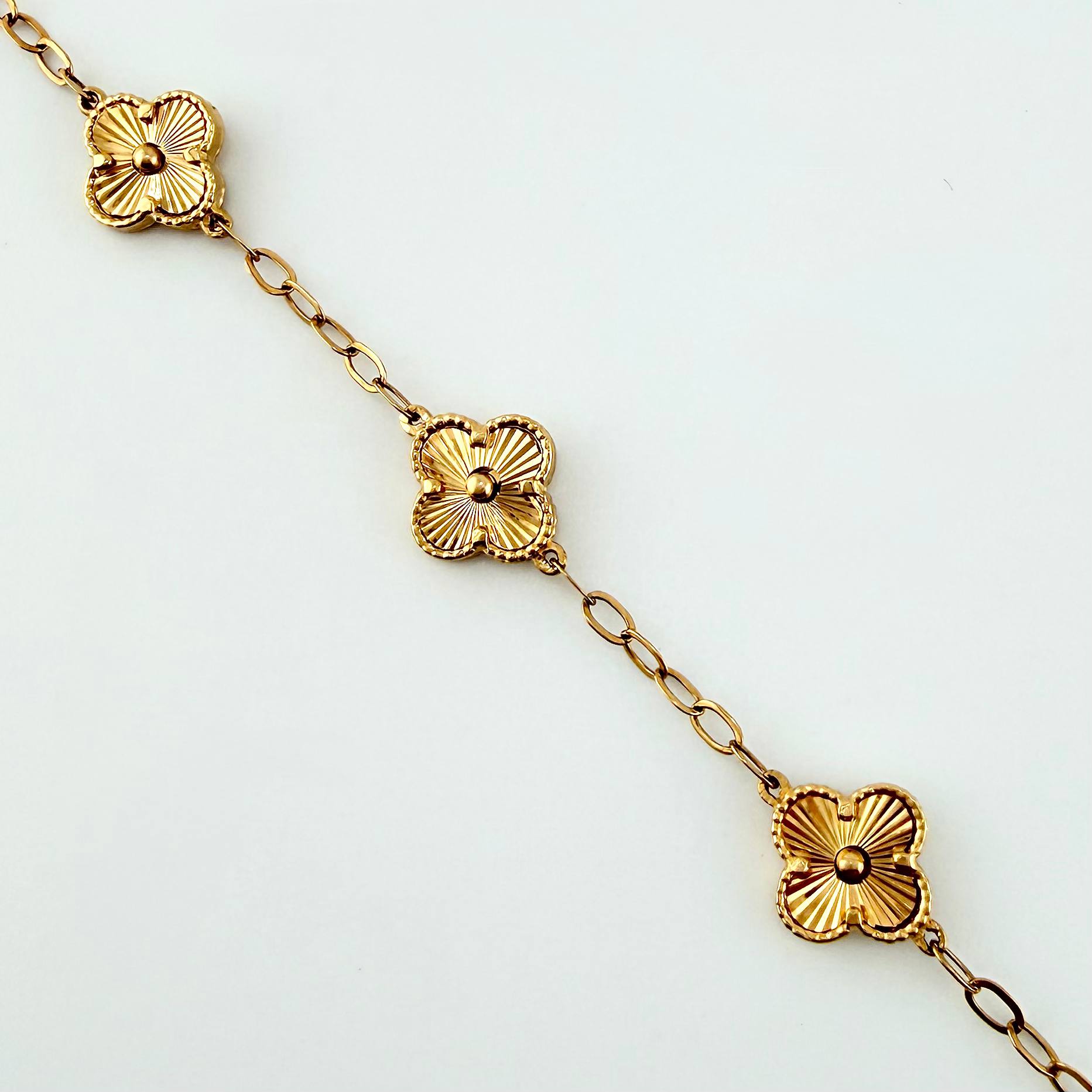 Pulso Trebol Diamantado 5.25gr / 18cm-19.5cm / 9.3mm Oro Amarillo Nac.Esp. 18K