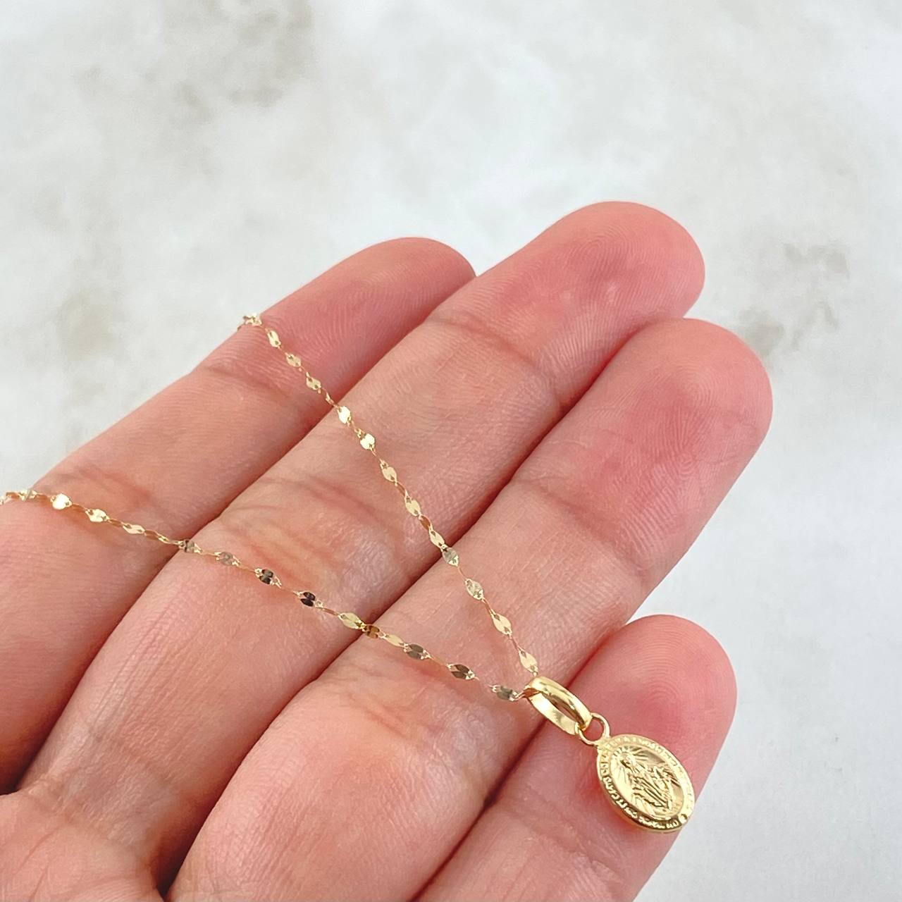 Set Cadena y Dije Mini Flor Espejo + Virgen Milagrosa  0.7gr / Oro Amarillo 18K