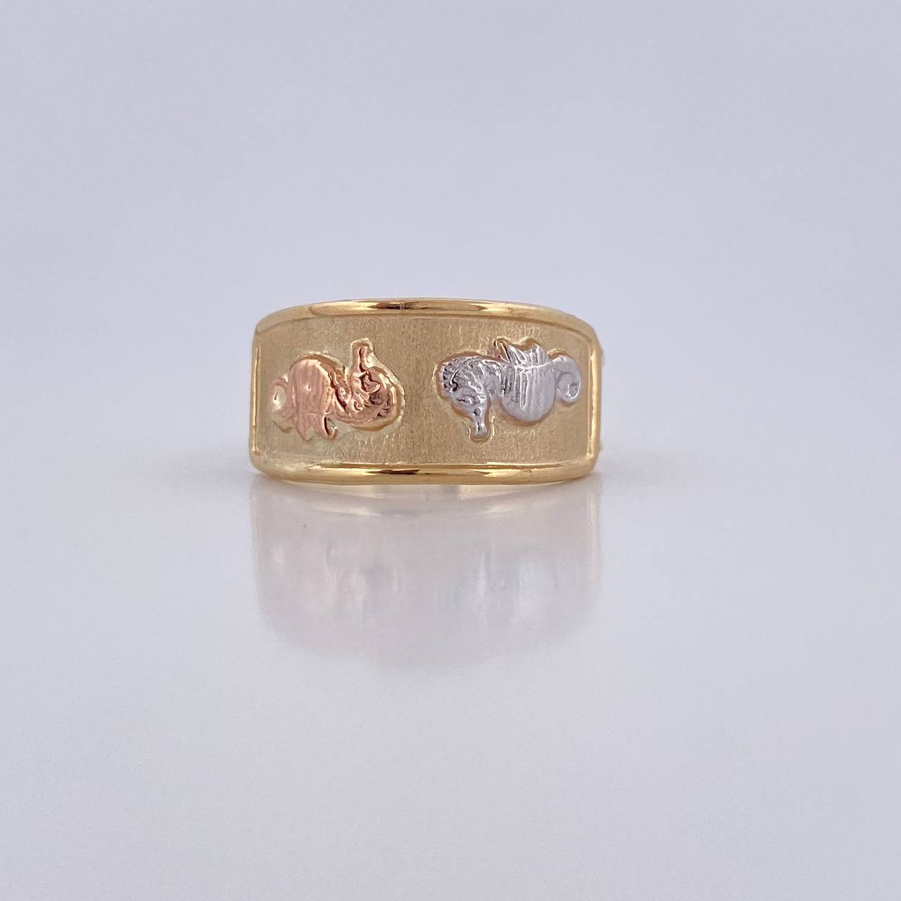 Anillo Caballito de Mar 1.7gr / T7 1/2 / Oro 18K $