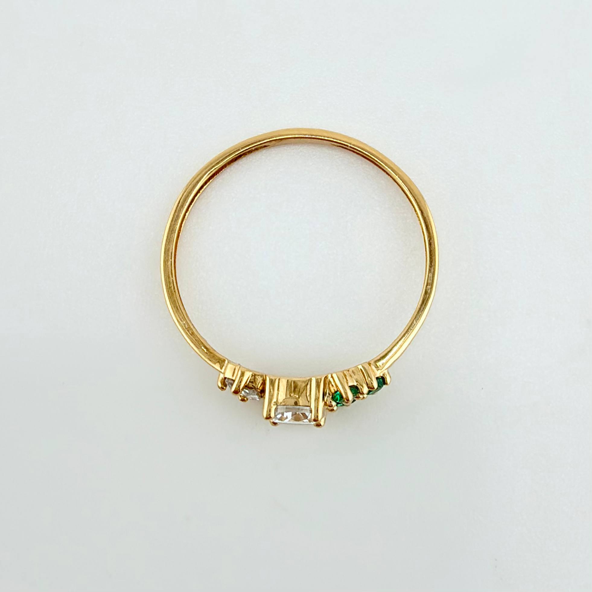 Anillo Solitario Flores Delicadas 0.85gr / T4 1/2 / Oro Amarillo 18K ©