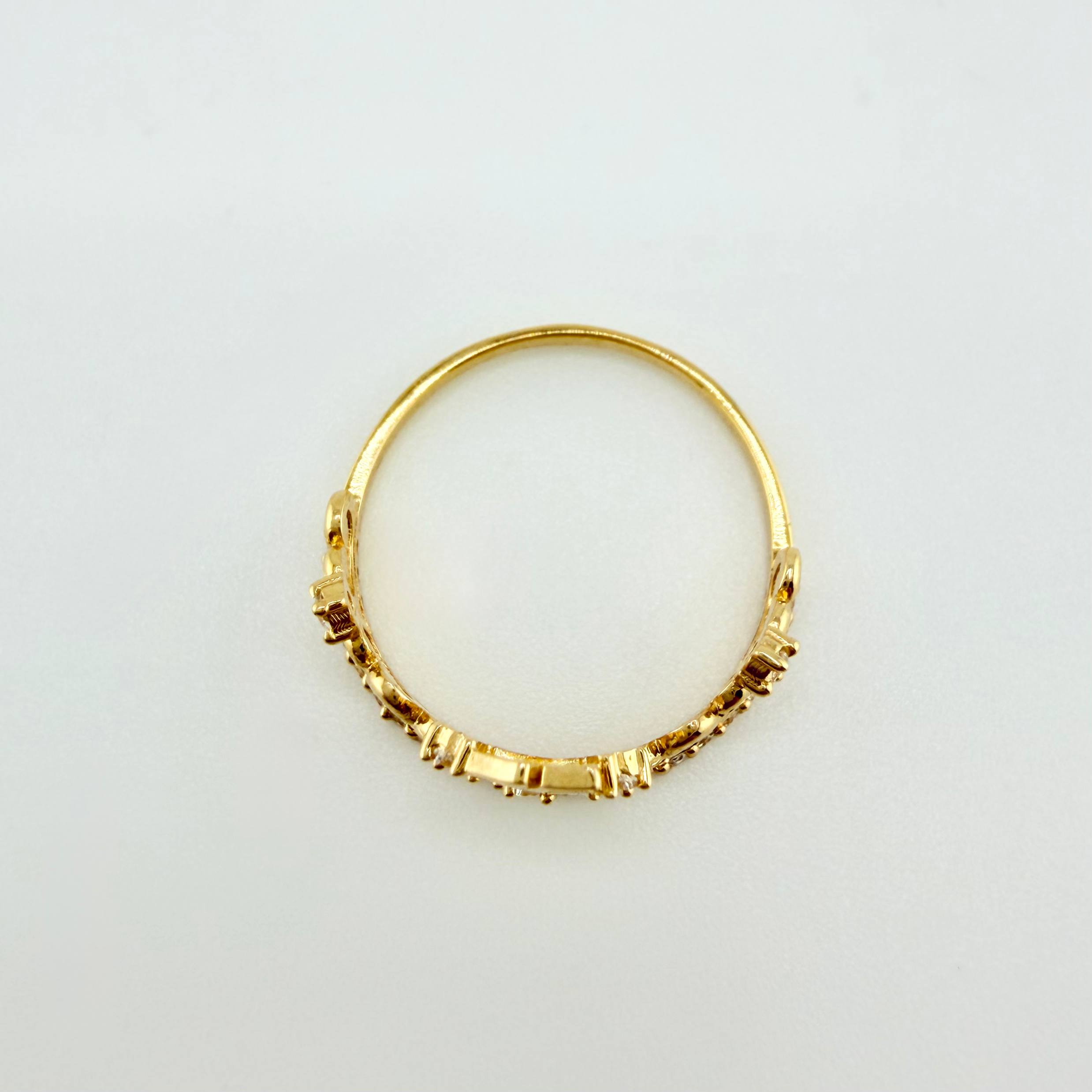 Anillo Corona Quinces 1.75gr / T6 1/4 / Oro Amarillo 18K ©