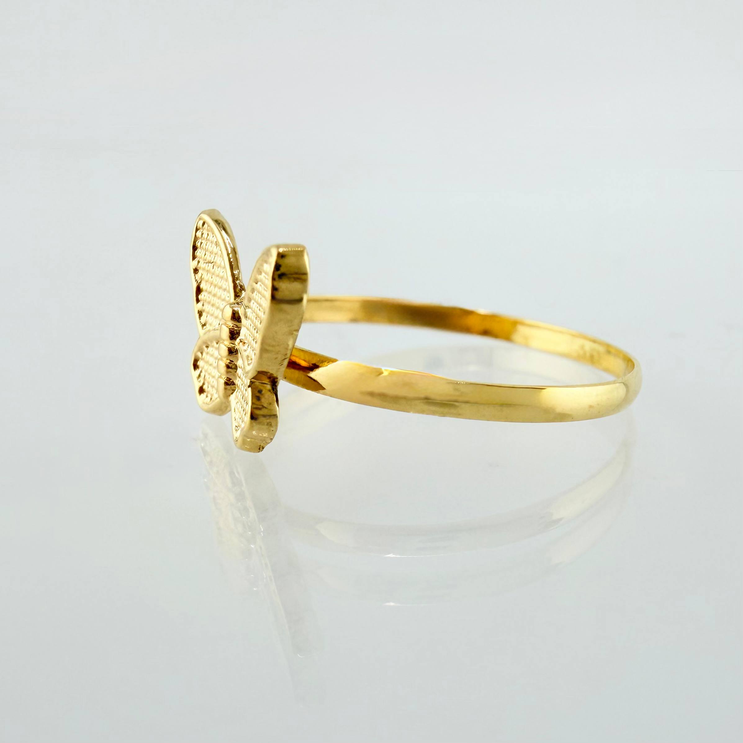 Anillo Mariposa 0.95gr / T8 1/4 / Oro Amarillo 18K