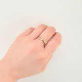 Anillo Carriles Cruzados 1.85gr / T8 1/2 / Oro Amarillo 18K ©