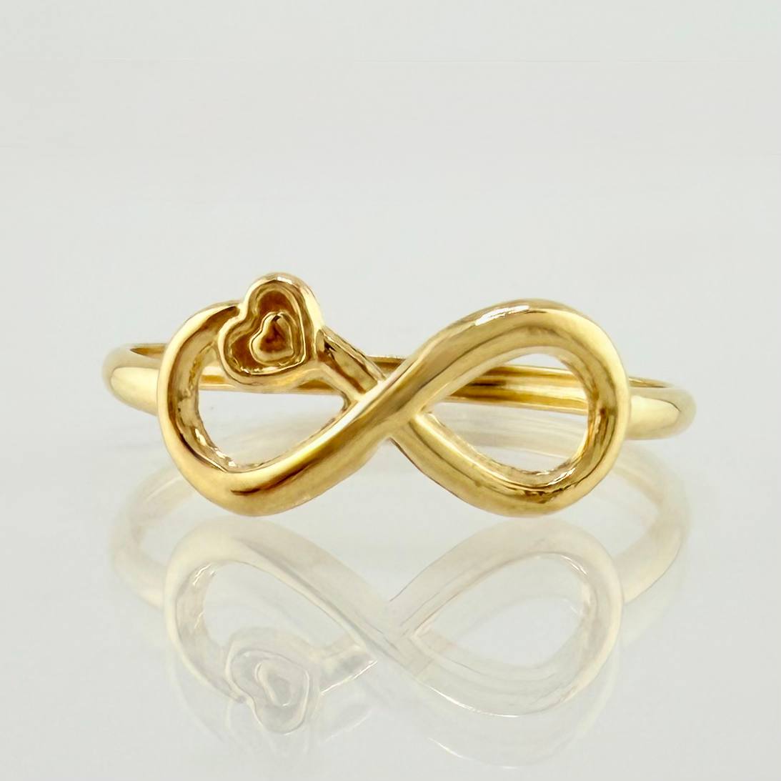 Anillo Infinito Corazón 0.65gr / T7 3/4 / Oro Amarillo 18K ©