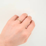 Anillo Carriles Cruzados 1.65gr / T7 3/4 / Oro Amarillo 18K ©