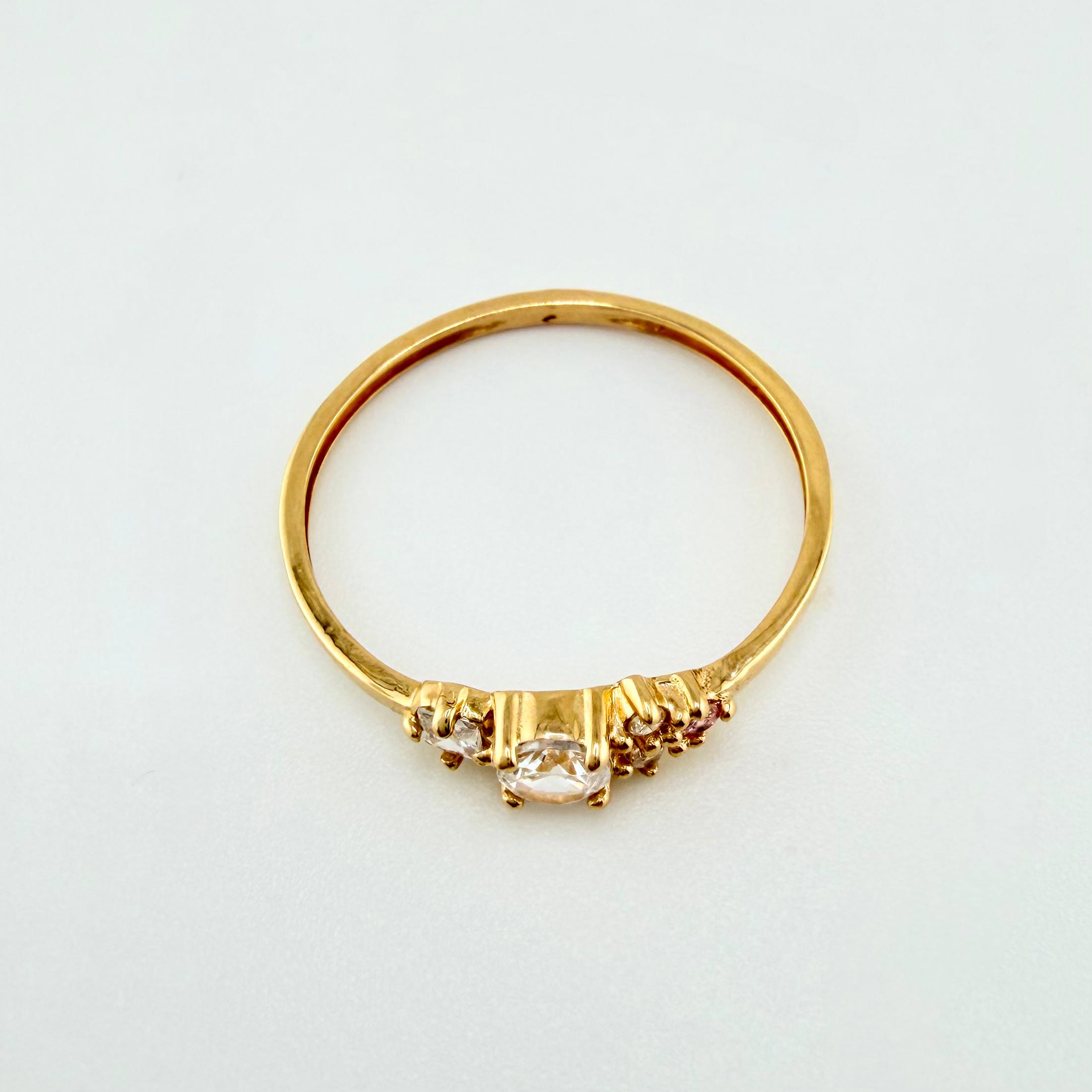 Anillo Solitario Flores Delicadas 1gr / T6 1/2 / Oro Amarillo 18K ©