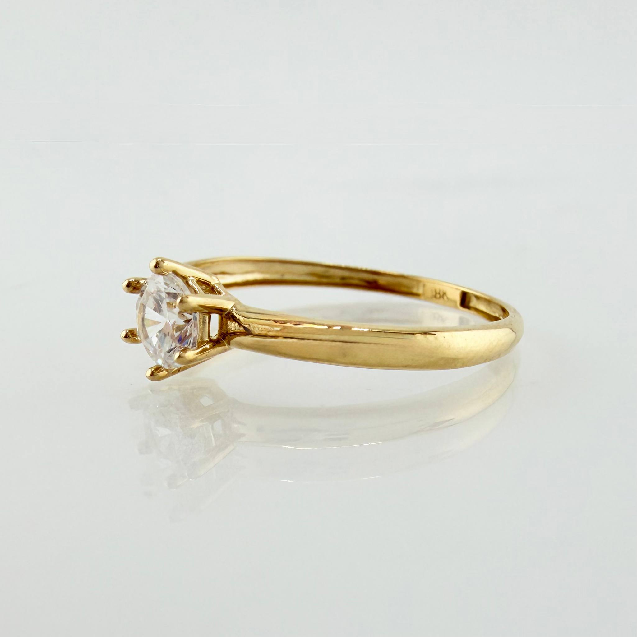 Anillo Solitario 1.2gr / T7 / Oro Amarillo 18K