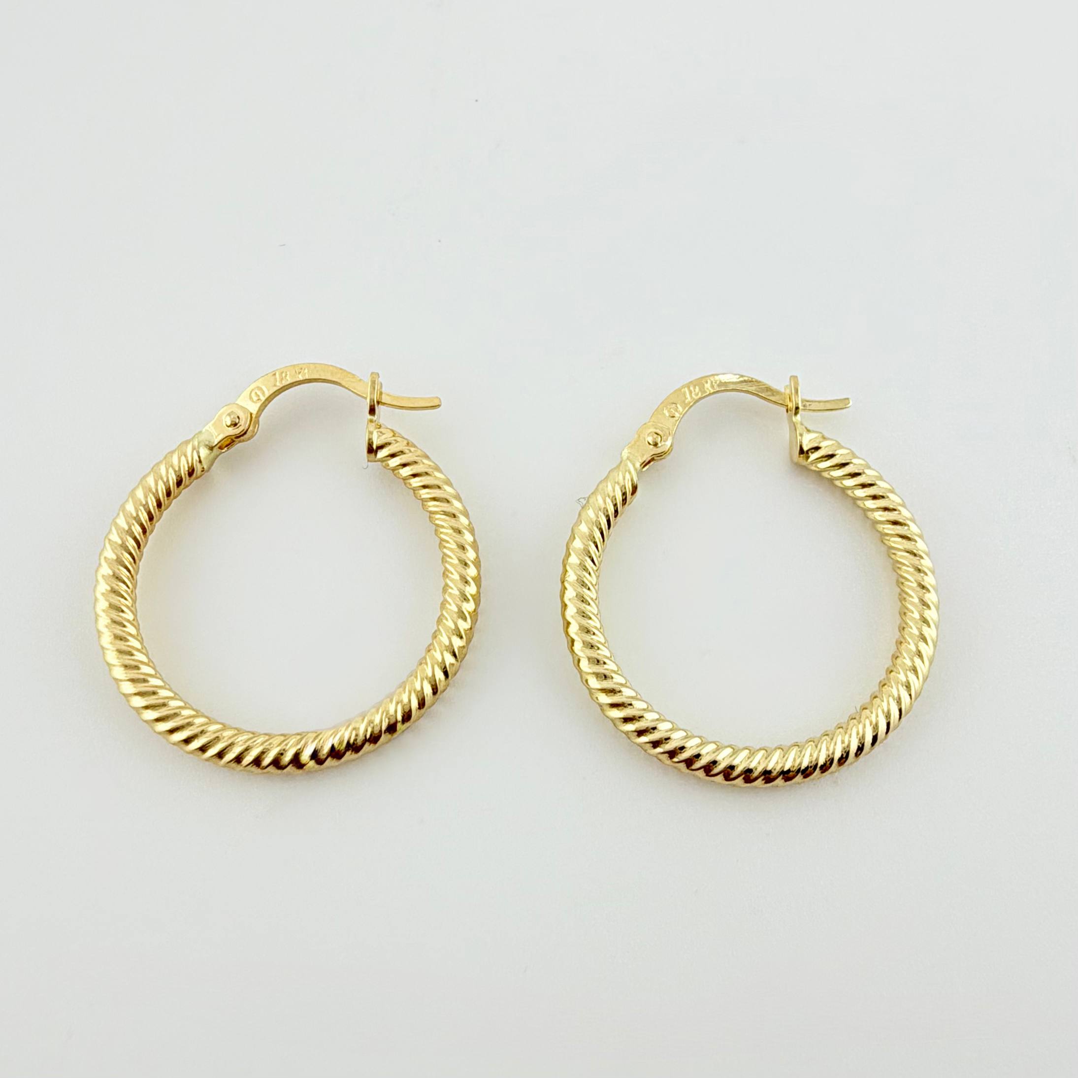 Candongas Yian 1.5gr / 2.5cm / Oro Amarillo 18K