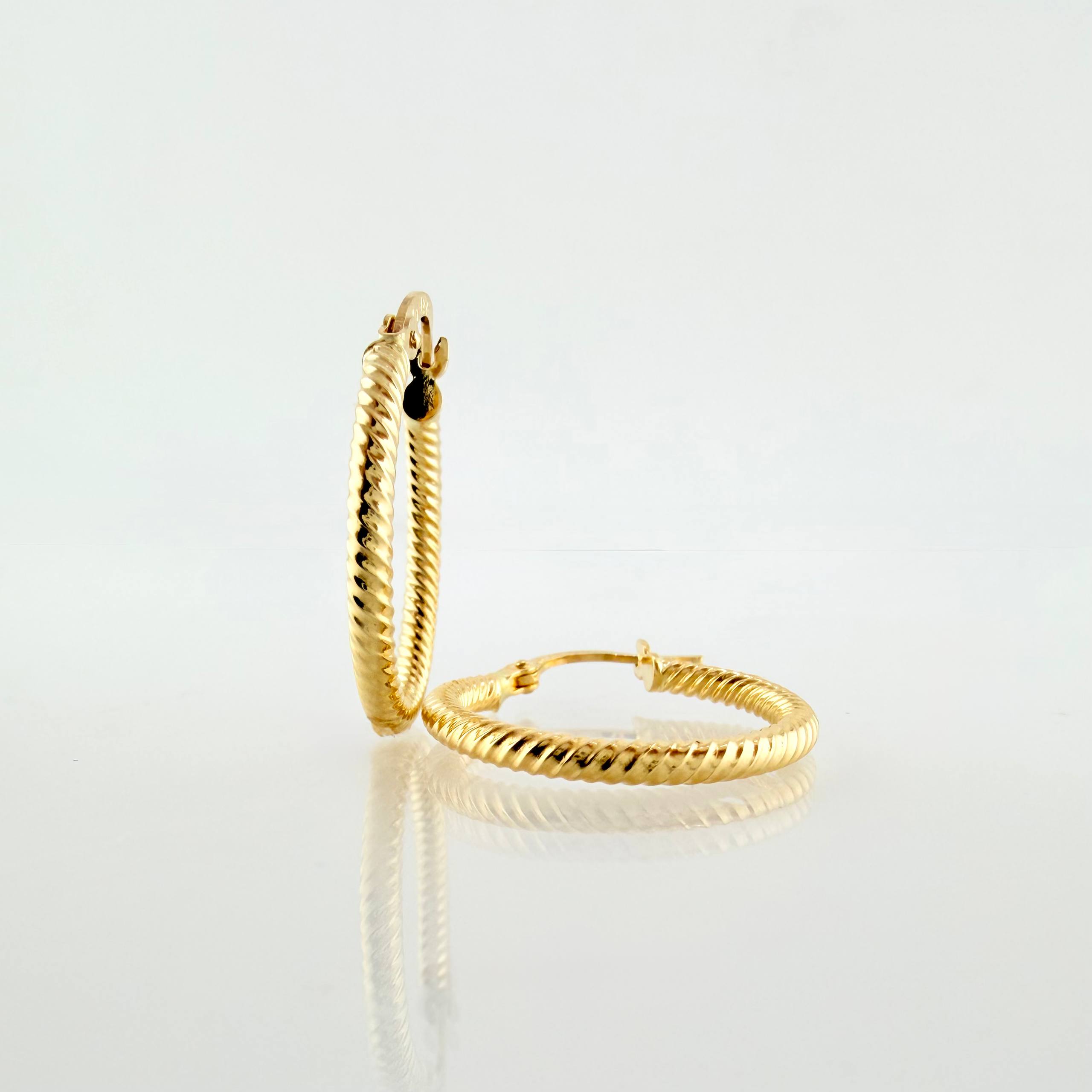 Candongas Yian 1.45gr / 2.5cm / Oro Amarillo 18K