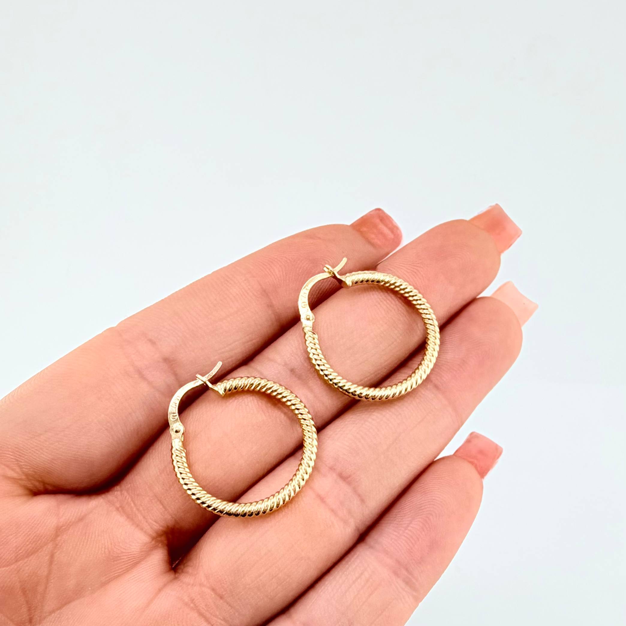 Candongas Yian 1.55gr / 2.5cm / Oro Amarillo 18K