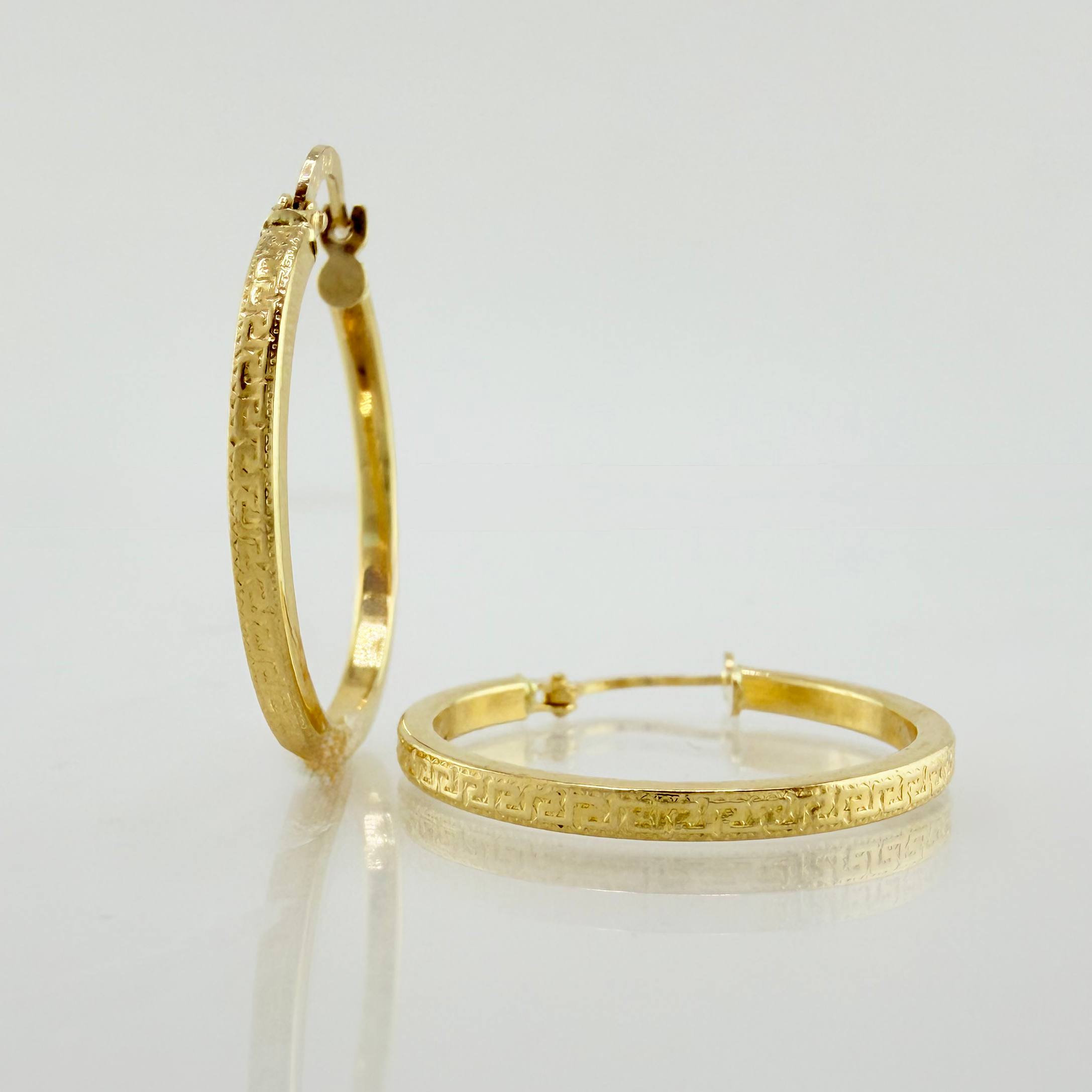 Candongas Tribal 1.75gr / 2.7cm / Oro Amarillo 18K