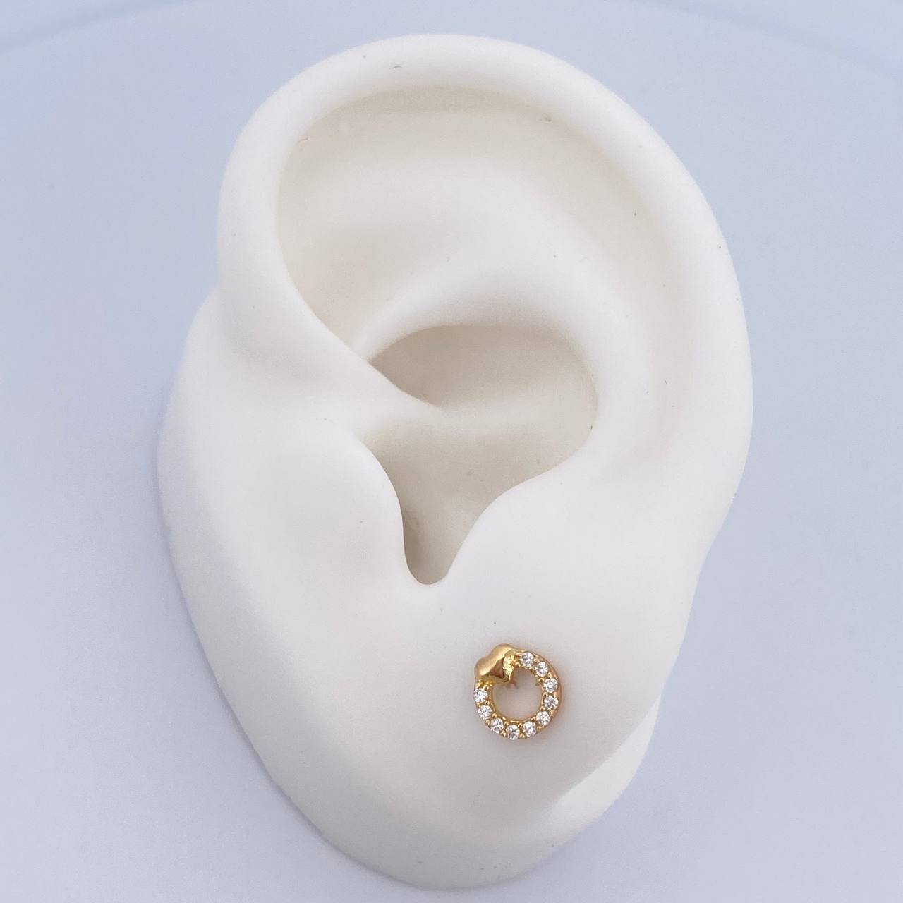 Topos Circulo Corazon 0.7gr / Circones Blancos Oro Amarillo  18K $