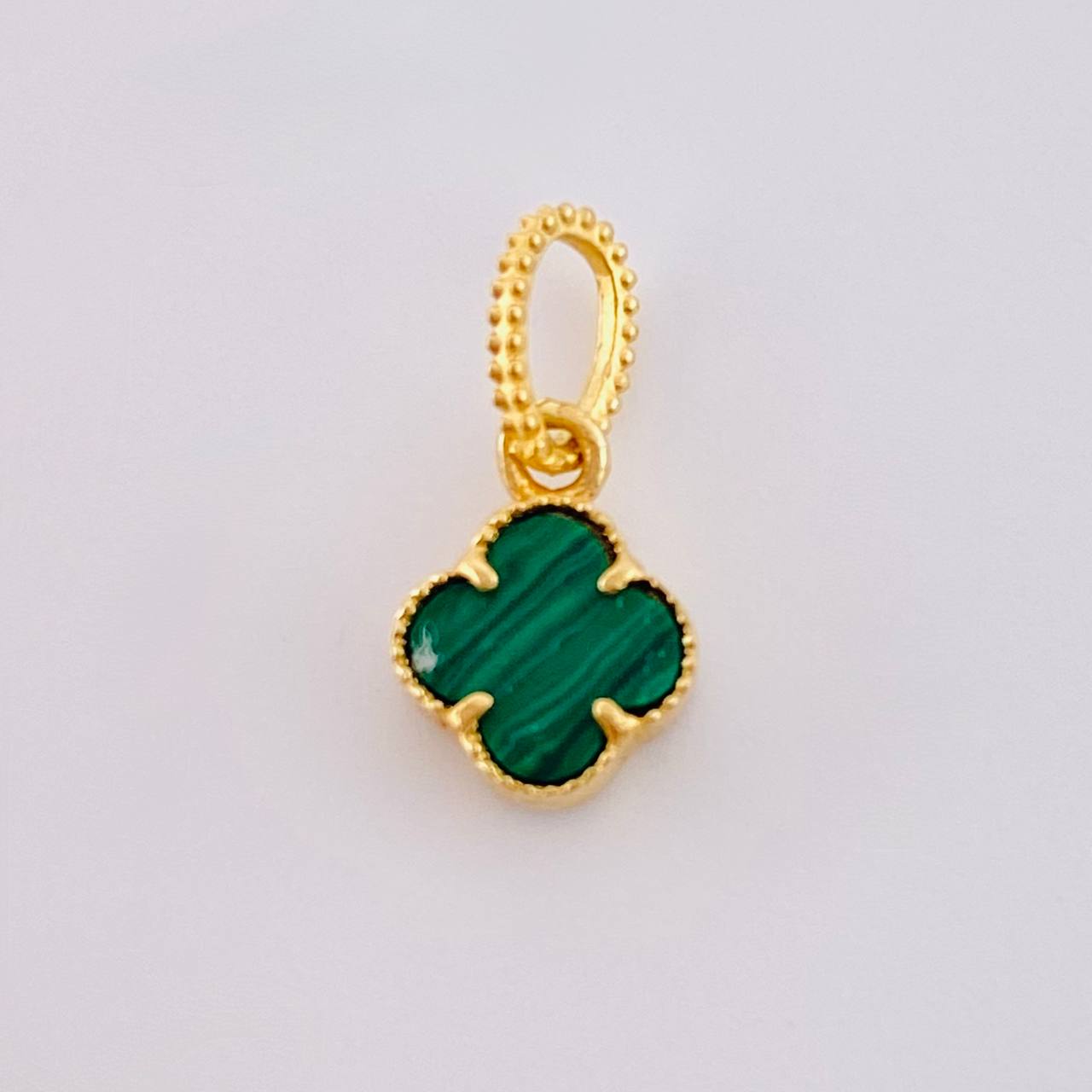 Dije Trebol 0.55 g / 1.4 cm Oro Amarillo 18K