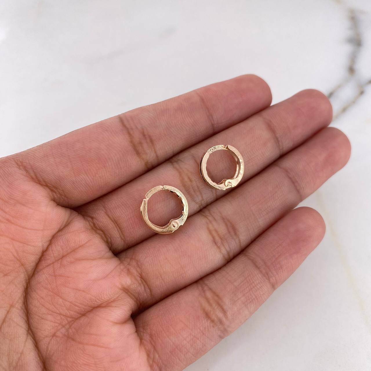 Candongas Carril Doble 0.9gr / 1cm / Circones Negros Oro Rosa 18K #