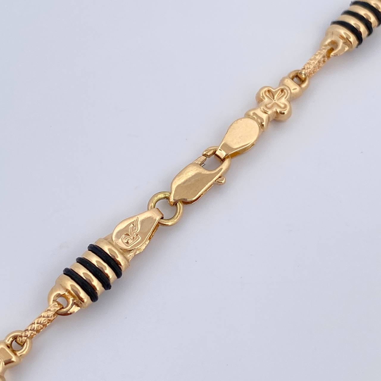 Cadena Rustica Flores 12.5gr / 61.6cm / Oro 18K &