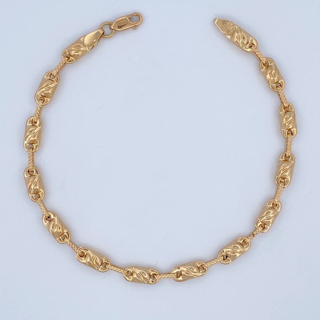 Pulso Rustico Grano Café 5.3gr / 22cm / Oro 18K &