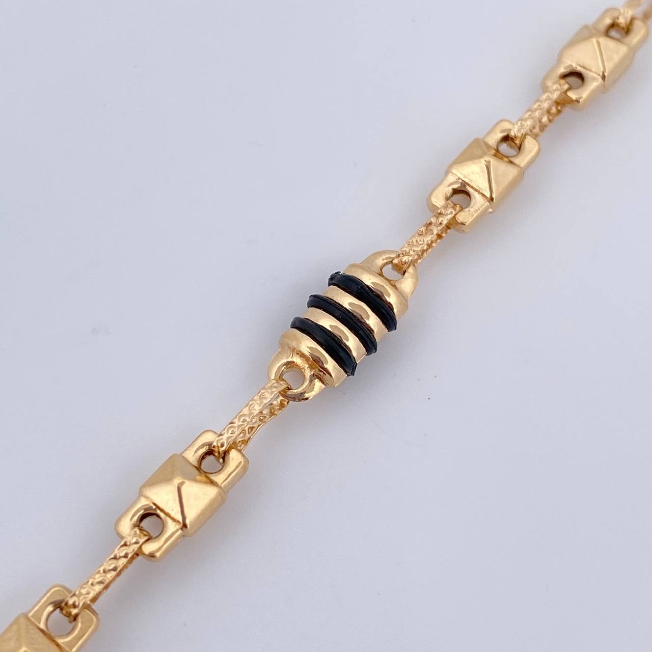 Pulso Rustico Rombos 4.55gr / 21cm / Oro 18K &