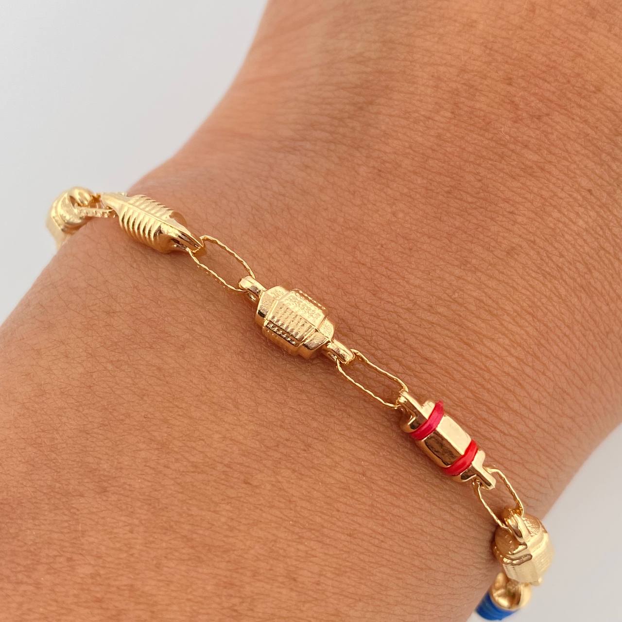 Pulso Rustico Barril 5.3gr / 21cm / Oro 18K &