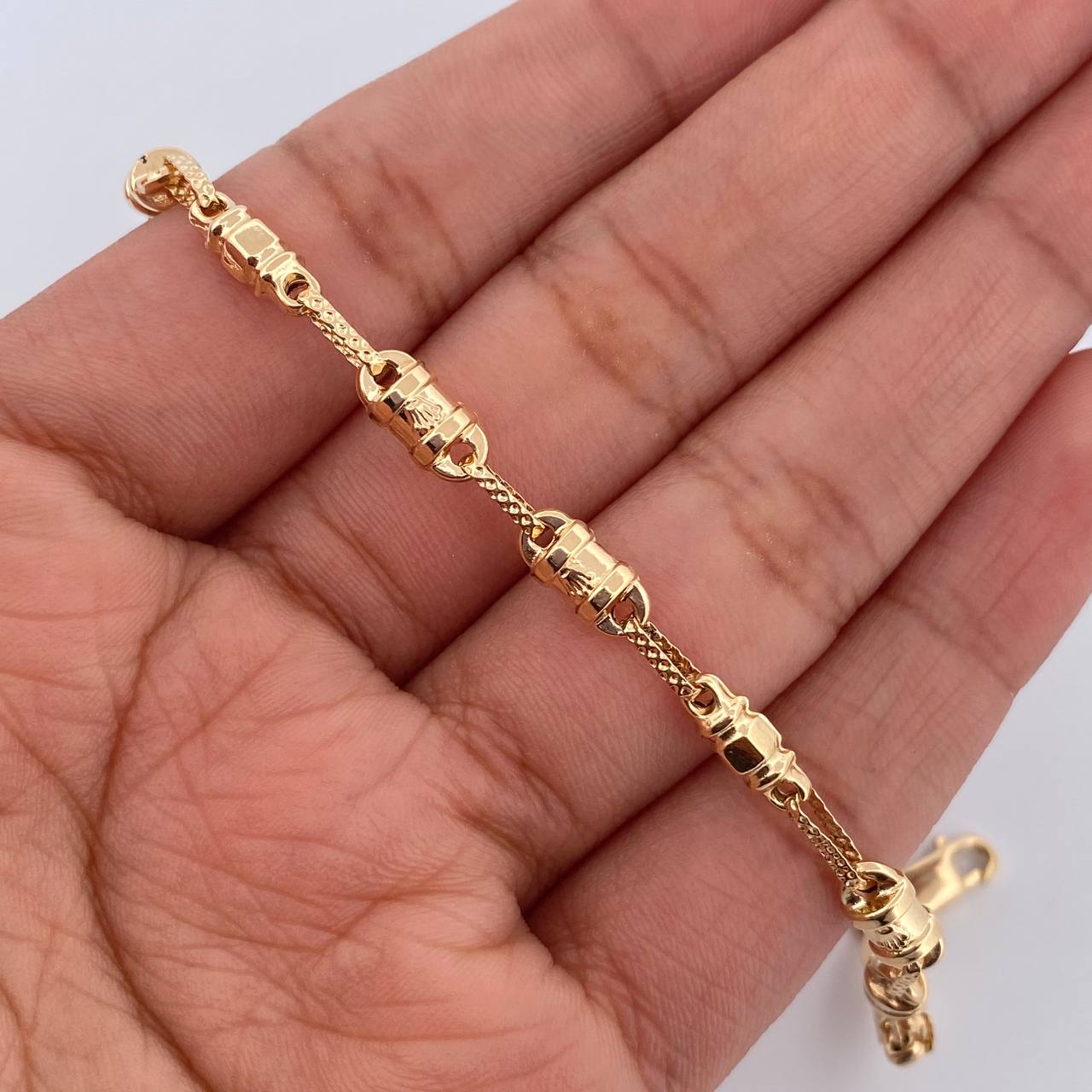 Pulso Rustico Corona RX 4.55gr / 21.7cm / Oro 18K &