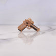 Dije Pistola 11.7gr / 3.2cm / Circones Blancos Negros Oro Rosa 18K &