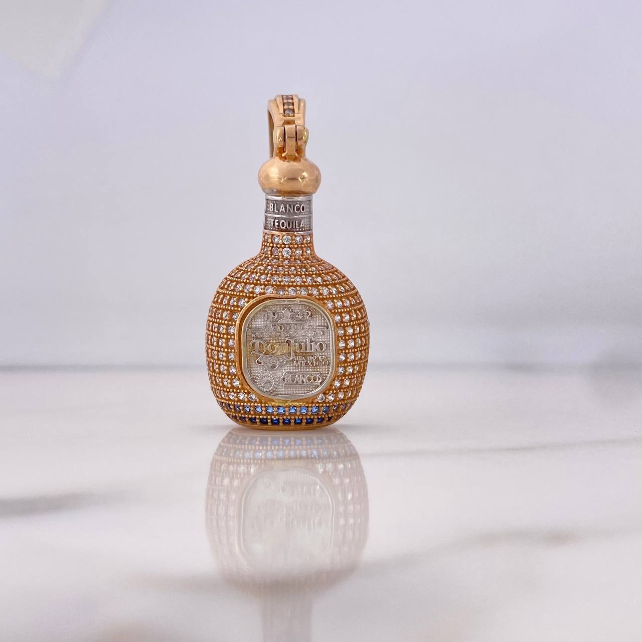 Dije Botella Don Julio 7.65gr / 4.2cm / Circones Blancos Azules Dos Oros Blanco Rosa 18K &