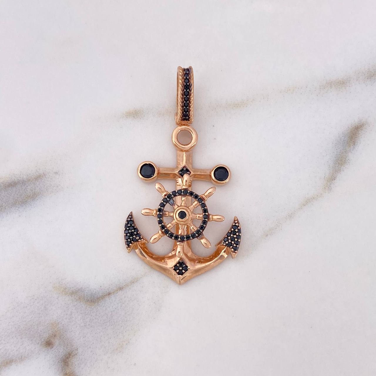 Dije Ancla Timon 5.3gr / 4.5cm / Circones Negros Oro Rosa 18K #