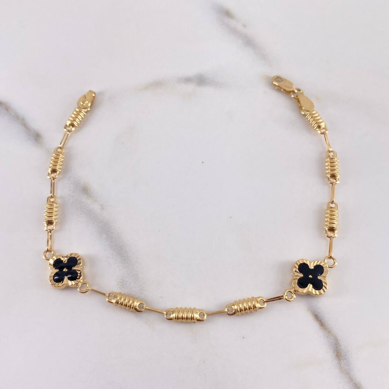 Pulso Barril Trebol 3.7gr / 19cm / 3.3mm Electroestatico Negro Diamantado Oro Amarillo 18K $
