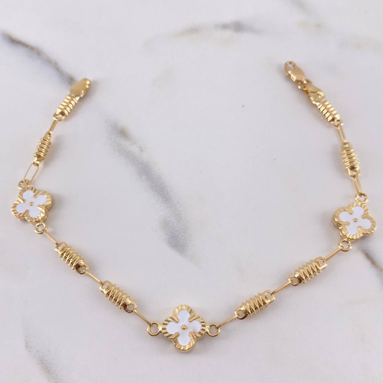 Pulso Barril Trebol 4gr / 19cm / 3.3mm Electroestatico Blanco Diamantado Oro Amarillo 18K $