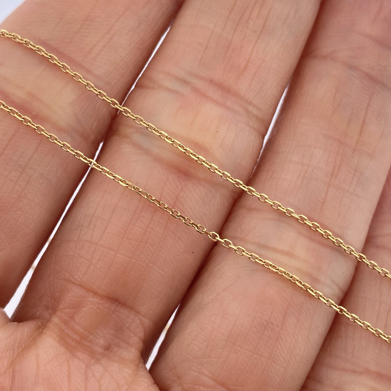 Cadena Aro Seguido 1.6gr / 50cm / Oro Amarillo +3 18K &