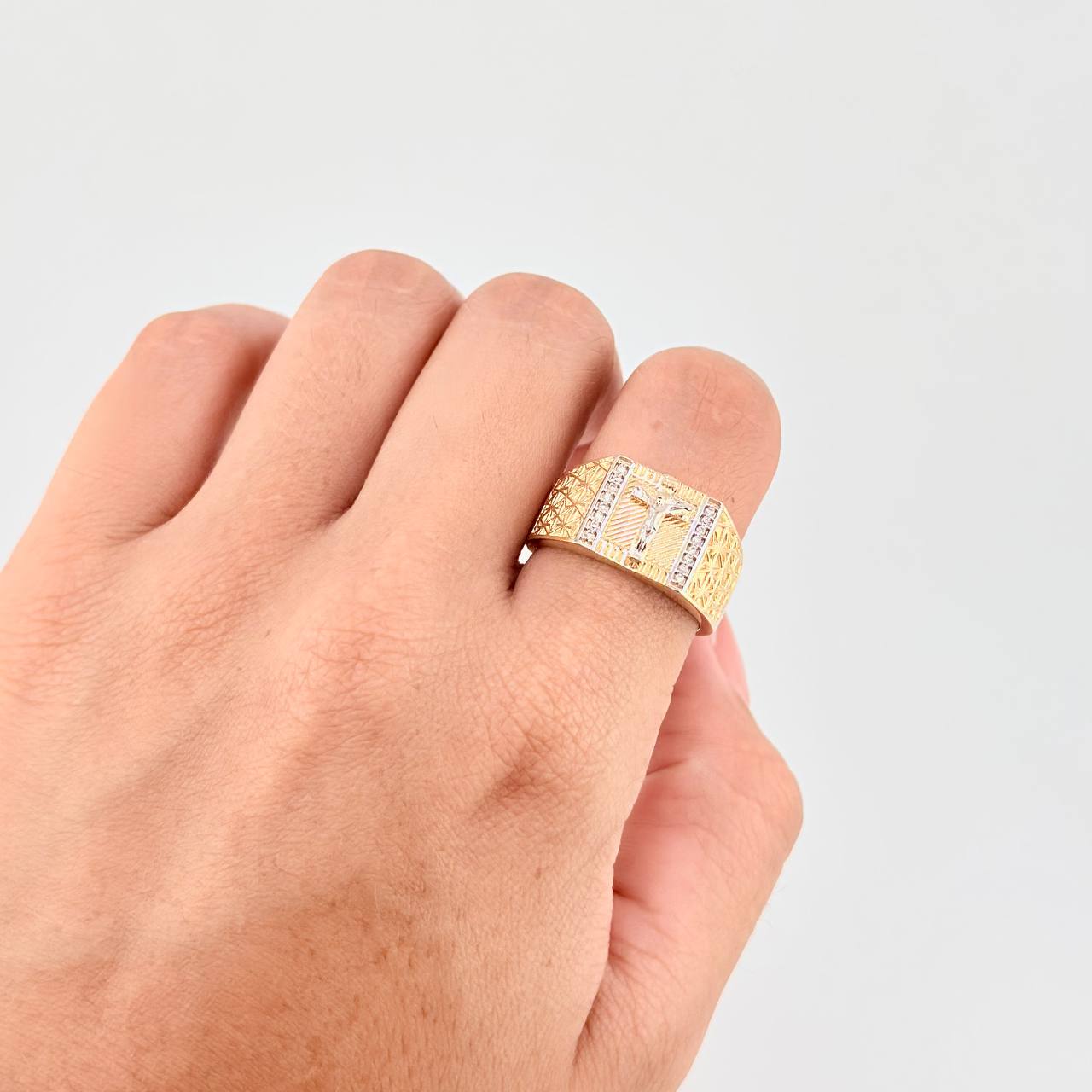 Anillo Cristo Enmallado 8.8g / T8 3/4 Dos Oros Amarillo Blanco 18K