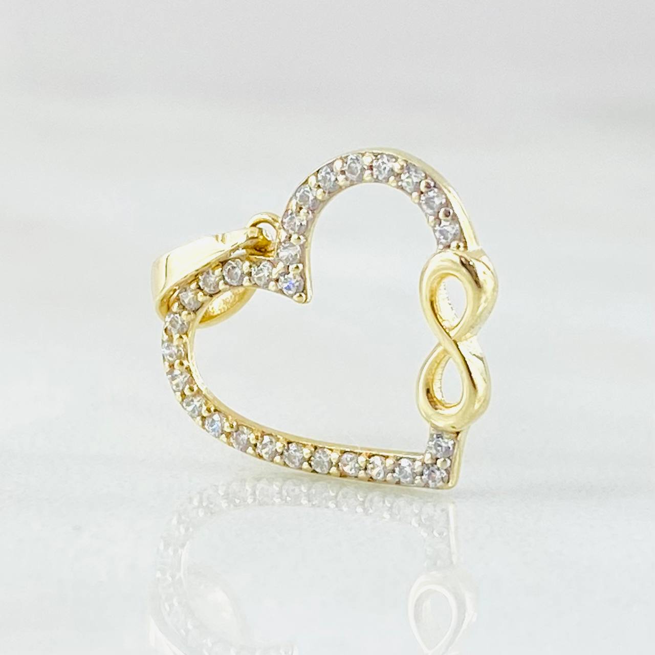 Dije Silueta Corazón Infinito 0.8gr / 2cm / Oro Amarillo 18K ©