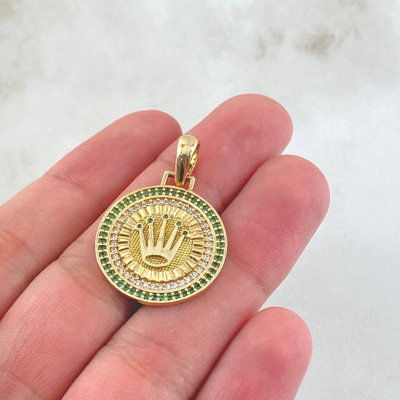 Dije Placa Corona 4.2gr / 3.2cm / Oro Amarillo 18K ©