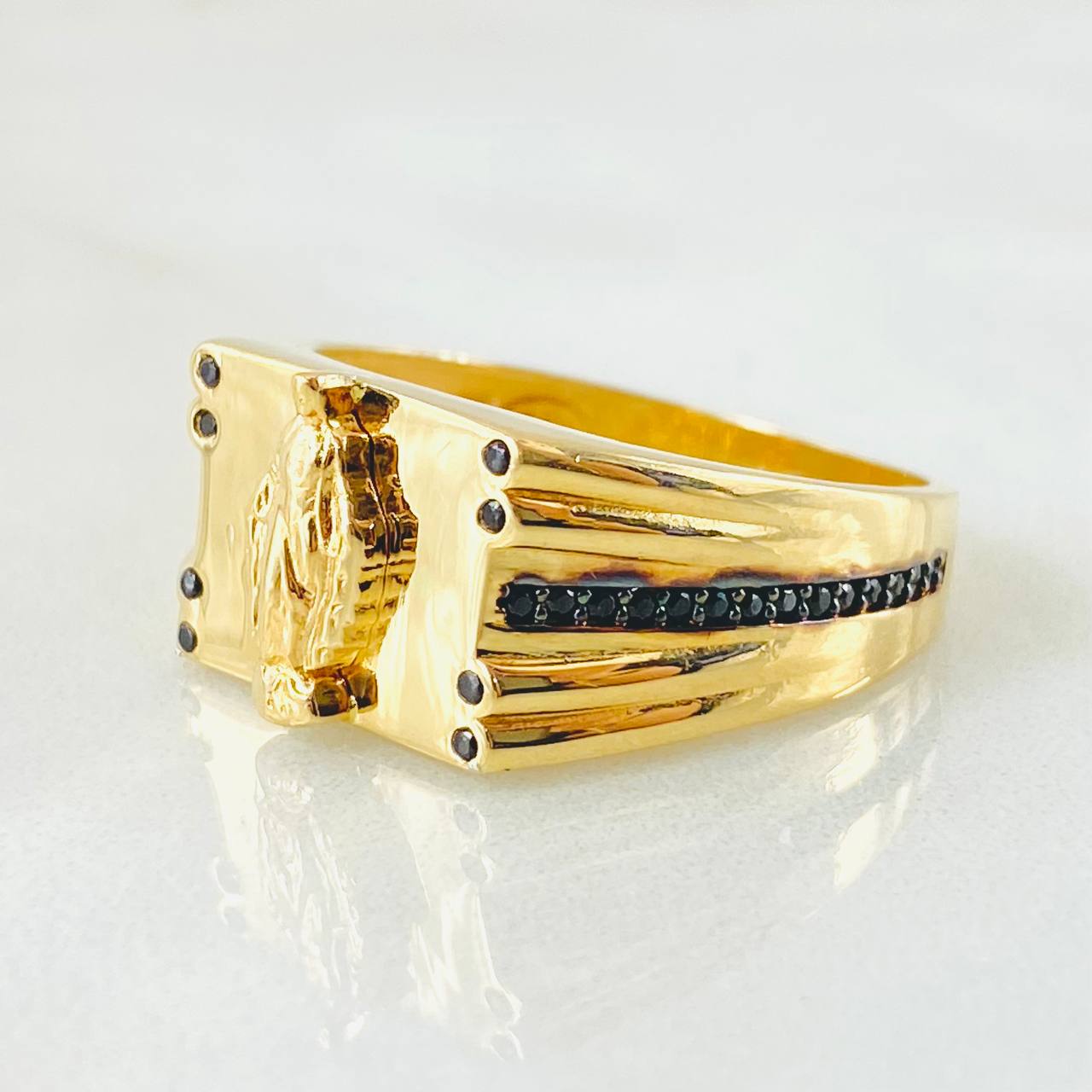 Anillo Virgen Milagrosa 5.6gr / T9 1/2 / Oro Amarillo 18K ©