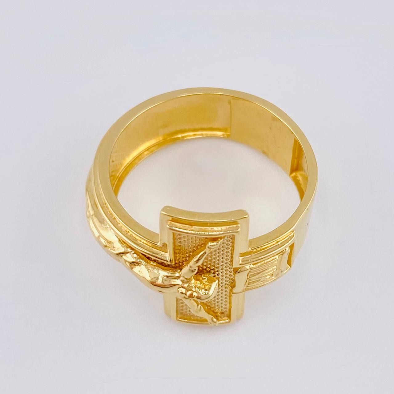Anillo Cruz Cristo Punteada 6.55 g / T9 1/2 Oro Amarillo 18K