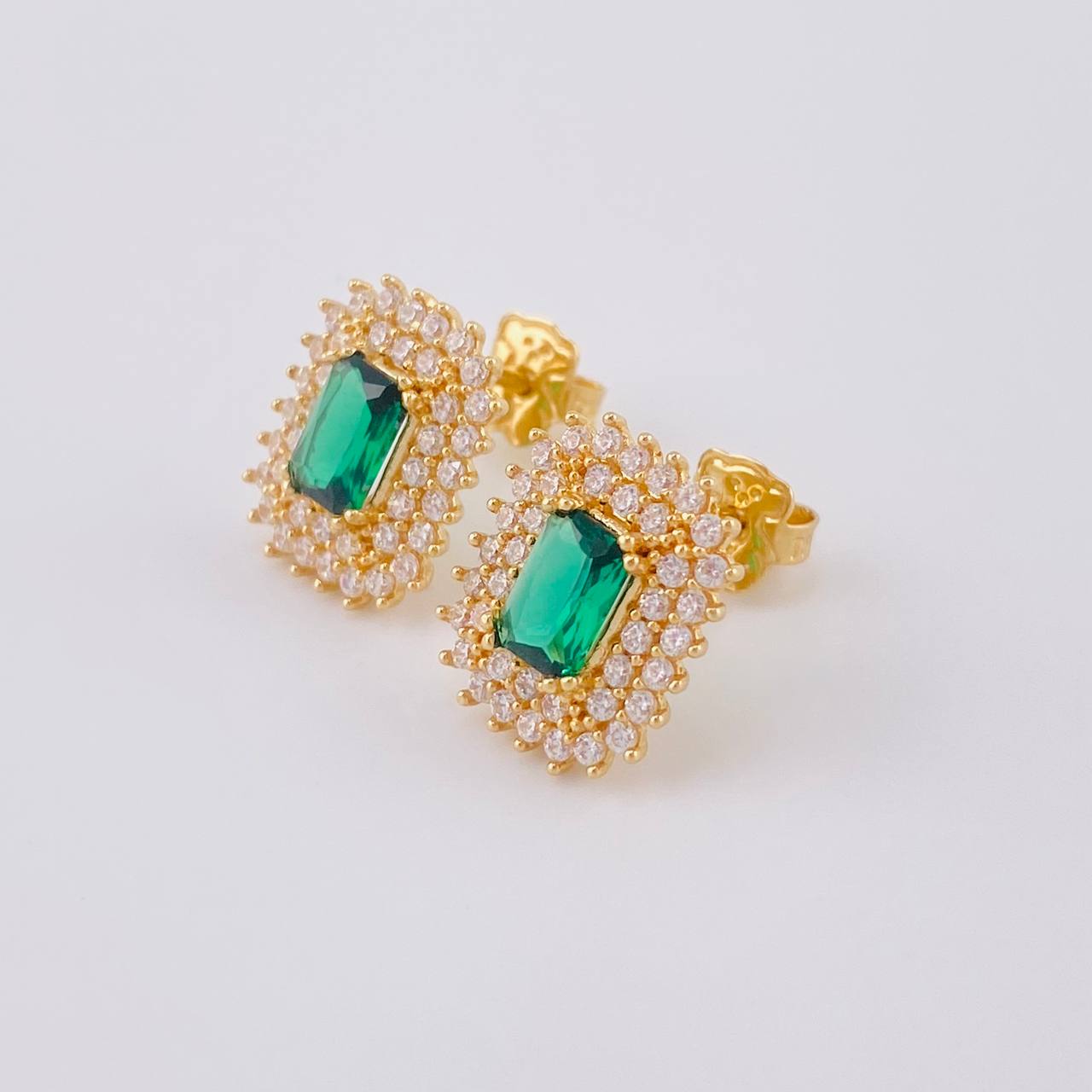 Topos Halo Tupido 4.2 g / 1.3 cm Oro Amarillo 18K