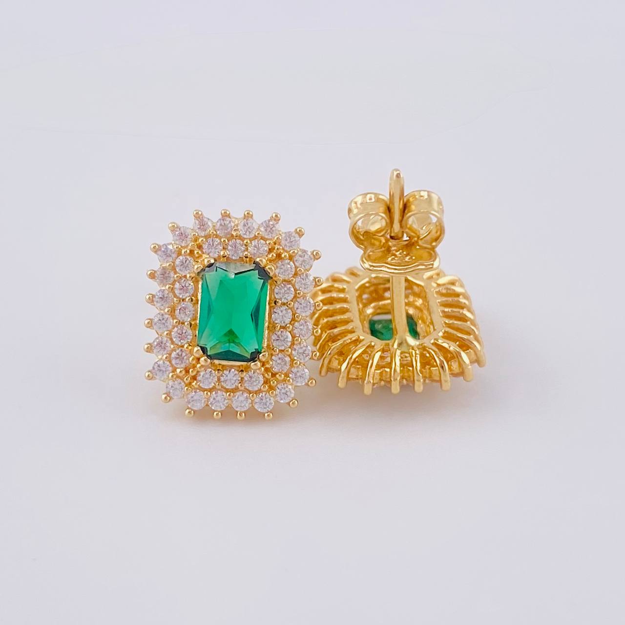 Topos Halo Tupido 4.2 g / 1.3 cm Oro Amarillo 18K