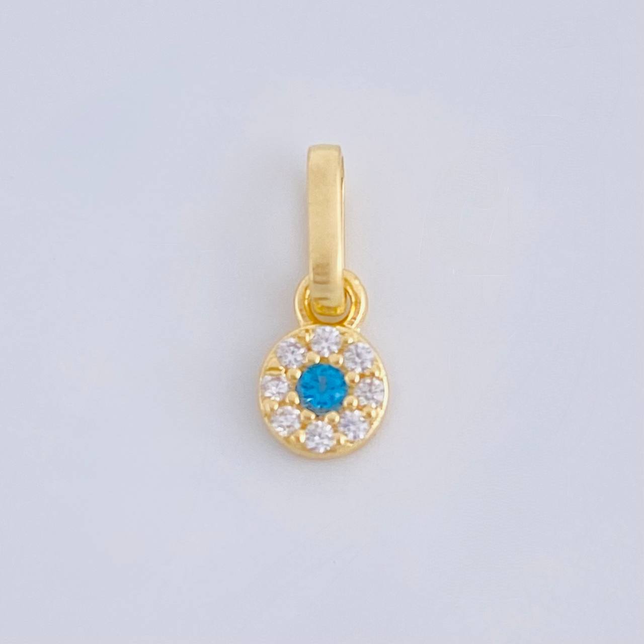 Dije Flor En Circulo 0.45 g / 1.3 cm Oro Amarillo 18K