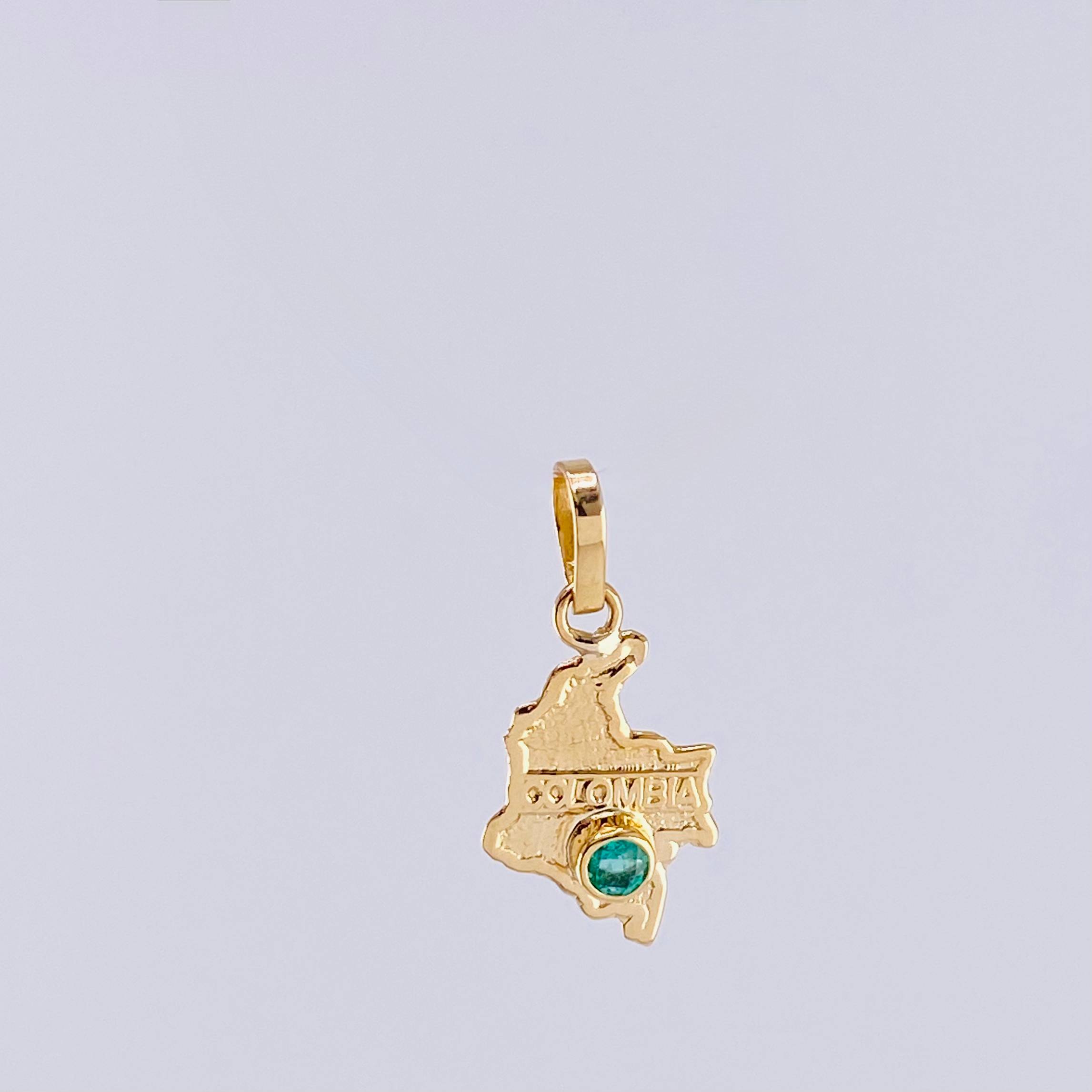 Dije Mapa De Colombia Esmeralda 8Pts 0.4 g / 1.8 cm Oro Amarillo 18K