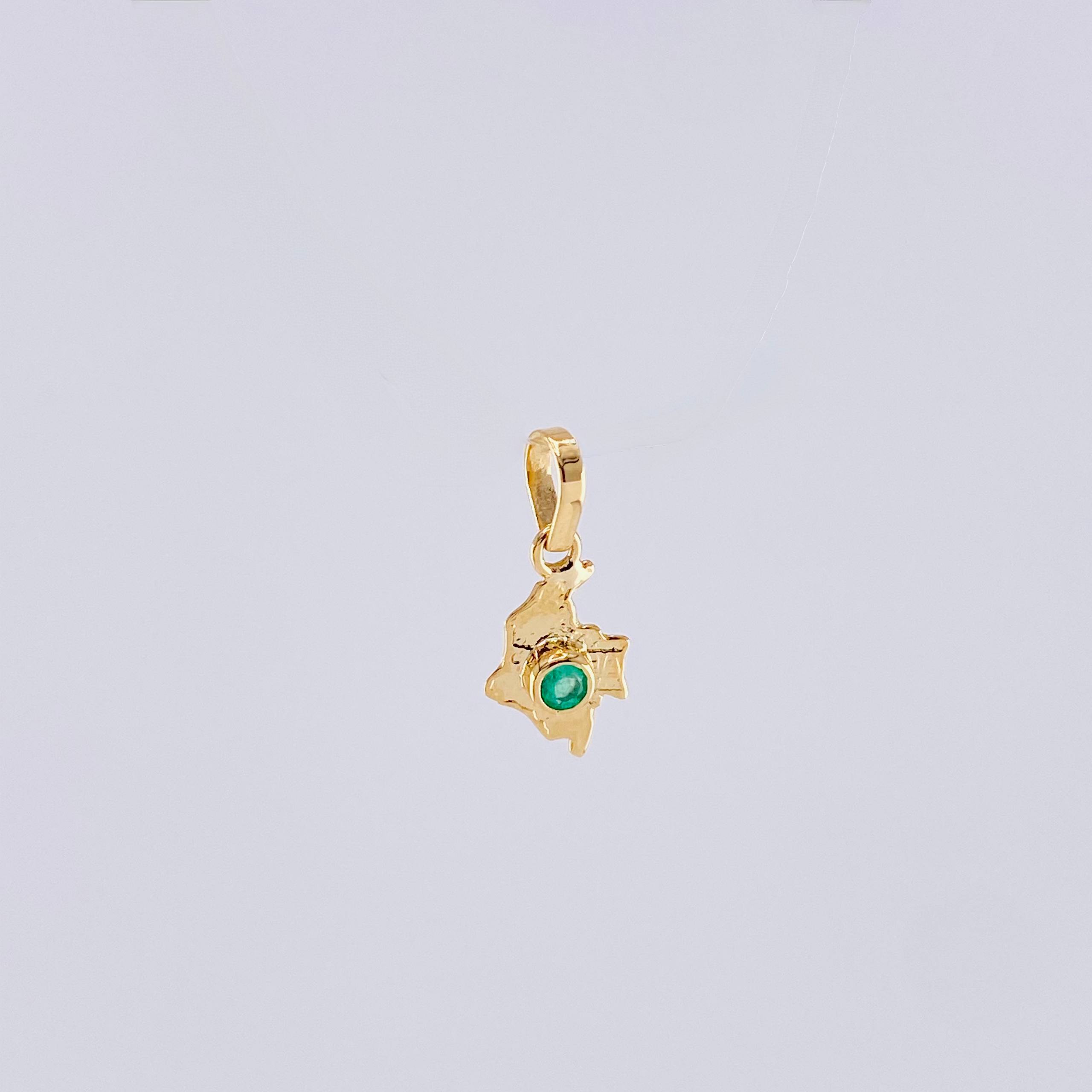 Dije Mapa De Colombia Esmeralda 4Pts 0.25 g / 1.3 cm Oro Amarillo 18K