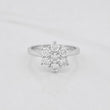 Anillo Flor Diamantes 98 Pts 3.85 g / T6 3/4 Oro Blanco 18K