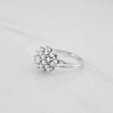 Anillo Flor Diamantes 1.04 Qts 5 g / T6 3/4 Oro Blanco 18K